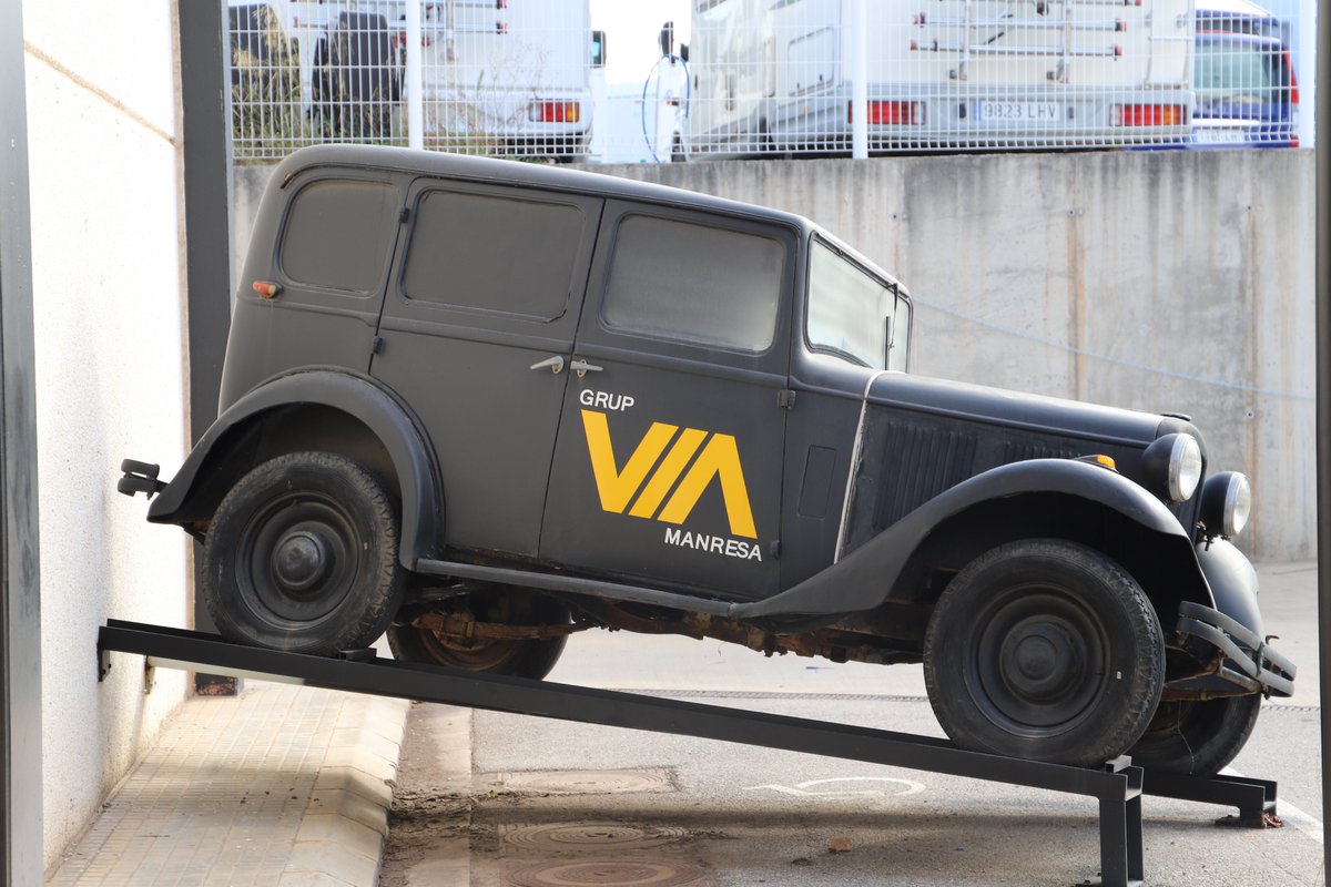 ¿Te podemos ayudar? 😉 Recuerda que nos puedes encontrar en Ctra. de Vic, 301-305, Manresa 📍 ¡Nada nos gusta más que recibiros y aconsejaros para tomar las mejores decisiones!