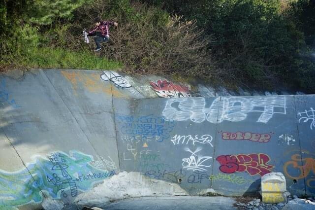 7 years ago today CF interviewed the UK skate legend, Ben Raemers. May the wonderful memories he left for us to remember live on forever 🍒🍒🍒🌈✨

Link to interview below 🙏

Ph: Dave Chami 

caughtinthecrossfire.com/skate/ben-raem…