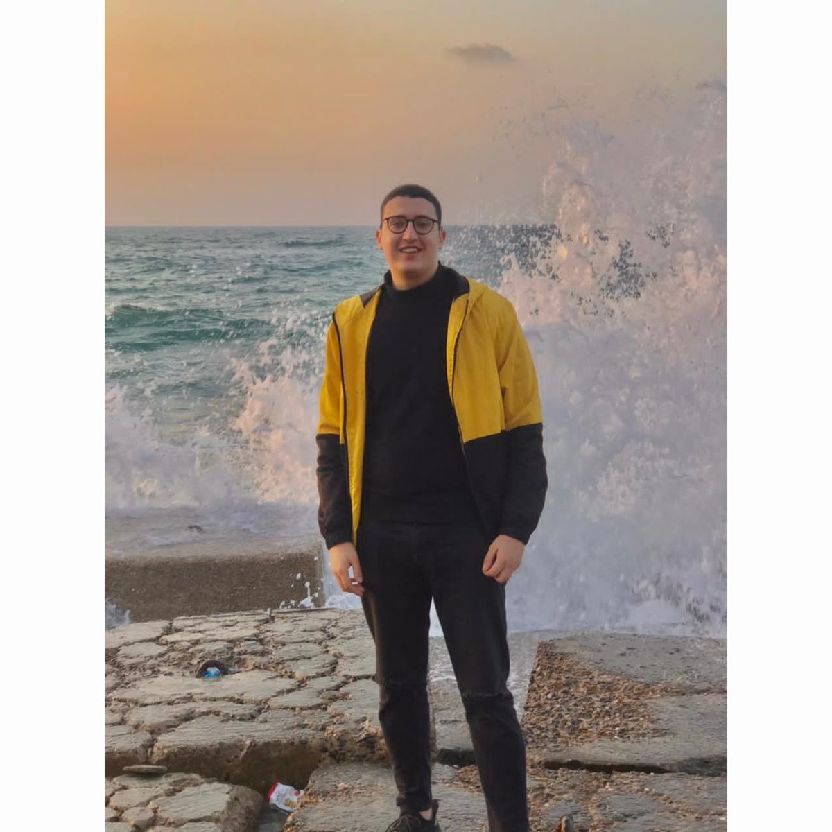 Mohamed76330241's tweet photo. مر دايق بس مودي رايق 🖤💧 https://t.co/B1h7GUFgOn