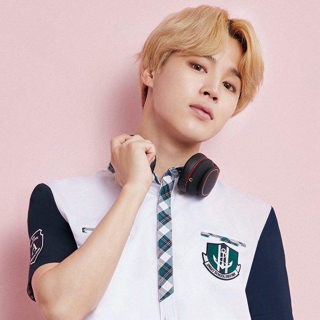 yourkukiess's tweet image. YOONMIN AU 
[ Bloom ]

Hanya sebuah kisah mainstream dari Jimin, si pengagum rahasia Yoongi—pemain basket andalan sekolah—yang setiap pagi diam-diam menaruh bekal di bangkunya. Namun ternyata...