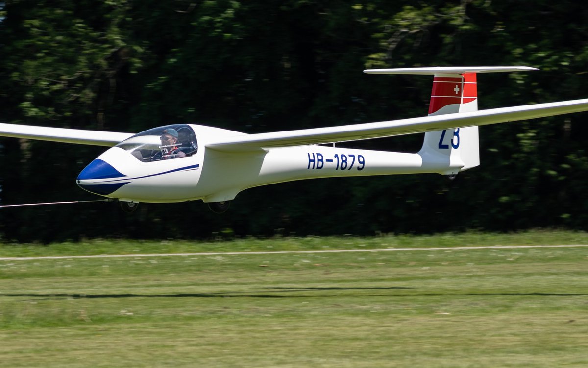 mrmoser1983's tweet photo. Schleicher ASK23 HB-1879
(MSN 23078 - 1st Flight: 1986)
#Buttwil 01.06.09
EOS 7D Mark II + EF 100-400mm f/4.5-5.6L IS II USM
#Glider #Soaring #Segelflug #SegelFliegen #ASK23 #LSZU #AlexanderSchleicher #Aviation #AvGeek #PlaneSpotting #AviationPhotography #Switzerland @zrhspot https://t.co/lv8WZF5QLF