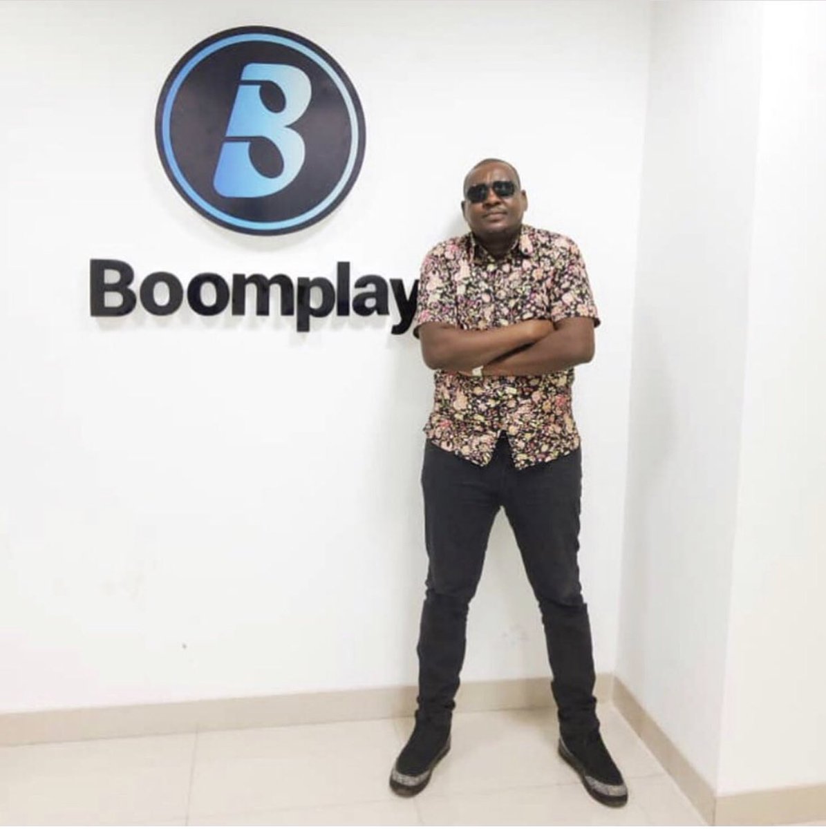 ProfessorJayTz's tweet photo. Habari njema kwa MASHABIKI wangu wa ukweli wote na Kwa wale wote wanaoniulizia watapata wapi Nyimbo zangu za ZAMANI na MABOMU ninayotegemea kuyaachia hivi karibuni, Mtazipata @boomplaymusic_tz na pia nimeshakuwekea kwenye Youtube channel yangu 'PROFESSOR JAY'
#Support your OWN👑 https://t.co/4m975qZ78g
