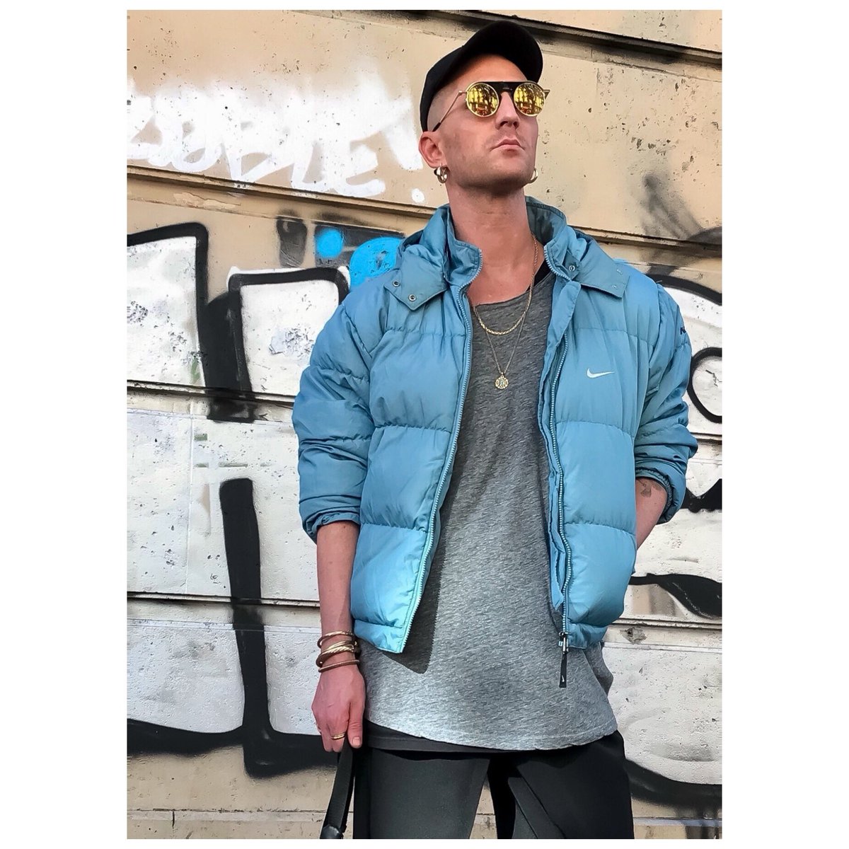 WilliamOfficiel's tweet photo. #greyday ☁️🌪 #happyday 🙌🏻 anyway
#ootd #williamdoes #williamstyle🖖🏼 #streetstyle #doudoune #mood @nike
#likeforlikes #fashionstyle #fo👣ow👉🏻 https://t.co/oTeyi6Mmjo