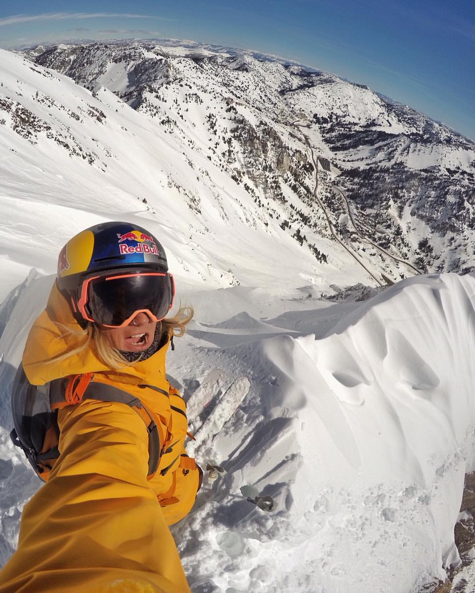 Meet the athlete: John Collinson⛷

He skis for Redbull &amp; Volkl, hucks in the TGR films and won the Junior Freeskiing Tour. His personality is relaxed yet stoked. He’ll have you so excited to ski you won't sleep! Click below to ski with Johnny in 2022✨
ow.ly/2HgD50DglCY