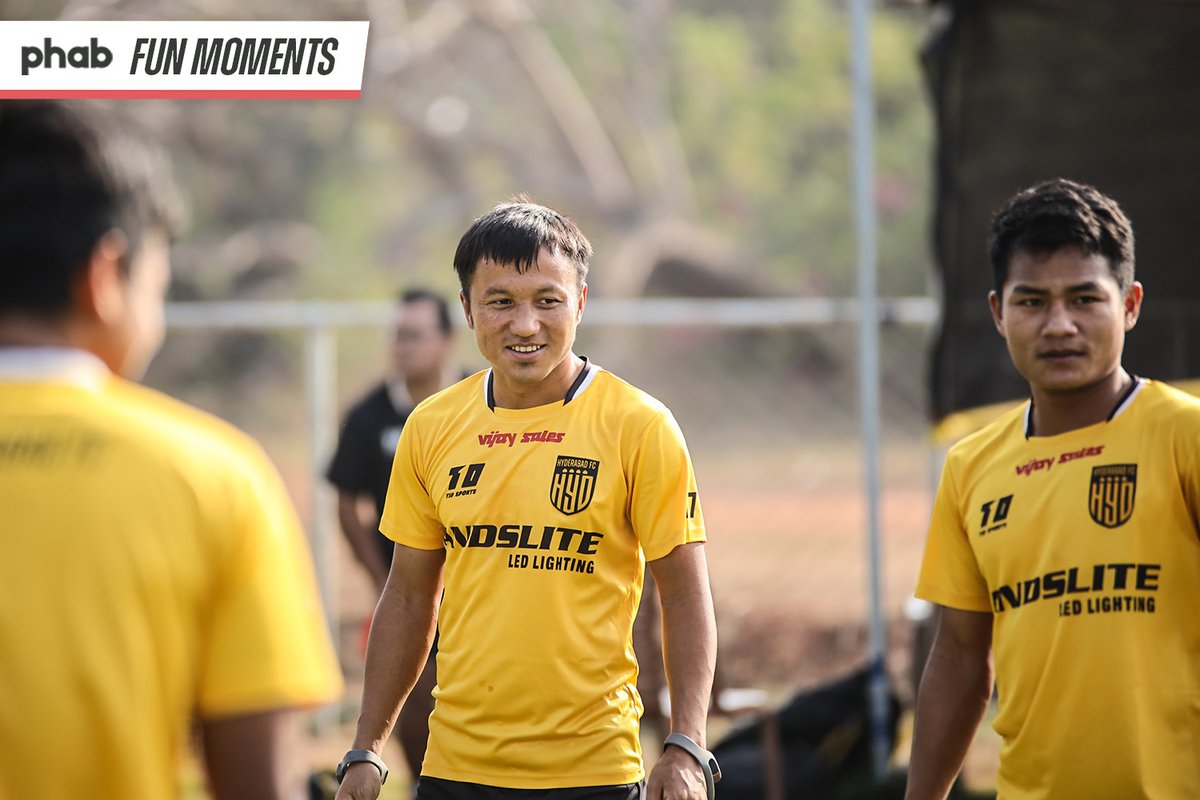 HydFCOfficial's tweet photo. The best way to relax at the end of a long day of hard work! 😜

Presenting to you #GetPhab 'Fun Moments' from our training session ahead of #HFCNEU.

#FitnessMadeFun #PhabFunMoments #HyderabadFC 💛🖤 https://t.co/74MF78Y9sW