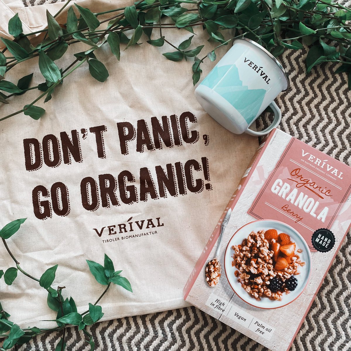 abi_knee's tweet photo. #VerivalBreakfastClub @verivalBio @ComeRound #gifted This granola is SOOOO tasty! #dontpanicgoorganic https://t.co/ygR1H1AUM4