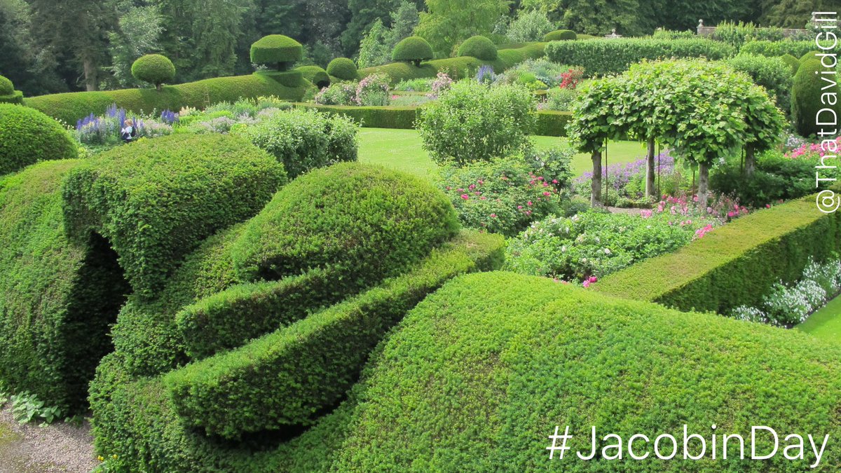ThatDavidGill's tweet photo. @melindahaunton Fantastic yew hedging and topiary bordering the gardens at Hutton-in-the-Forest on the edge of the Lake District in Cumbria. #JacobinDay https://t.co/p3hsUecDZP