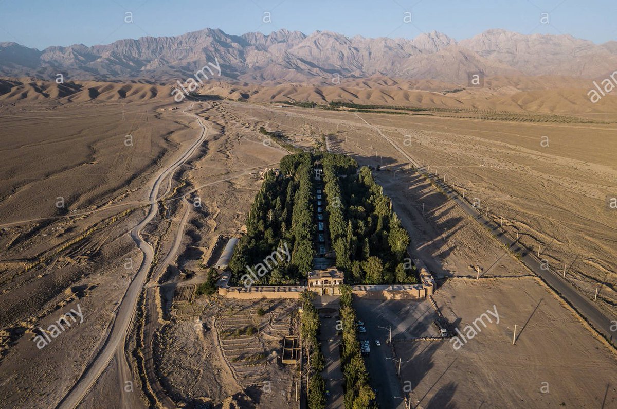 Bouteflikov's tweet photo. Le Jardin de Shahzadeh, dans le désert Iranien https://t.co/pvm1ZpaHGB
