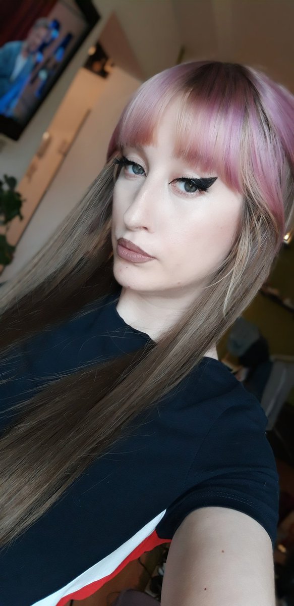 TaniaK420's tweet photo. Felt cute today https://t.co/UfOXYpCKdT