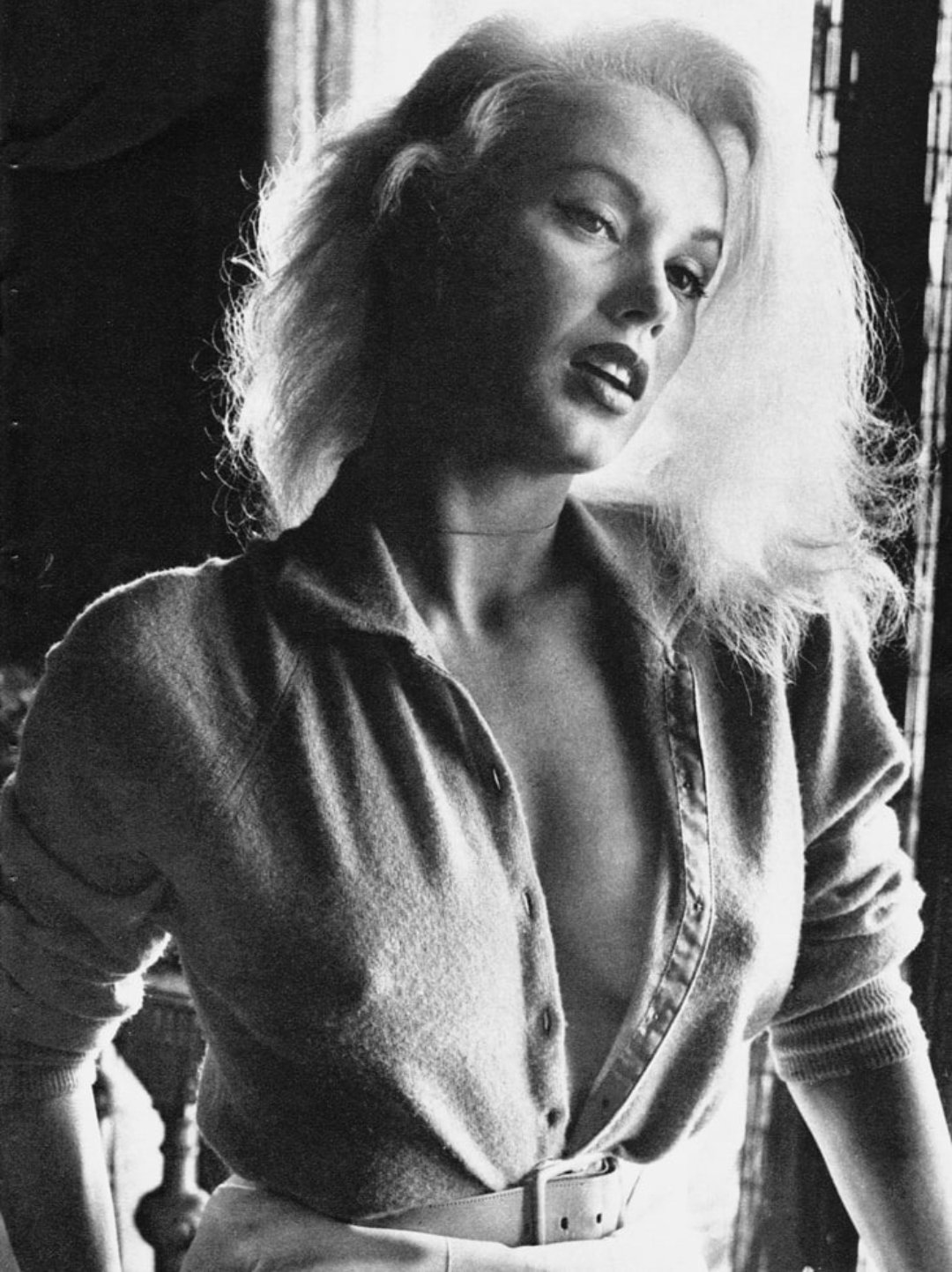 Happy Birthday to one of the sexiest women alive, Mamie Van Doren! 90 years old and she still looks hot! 