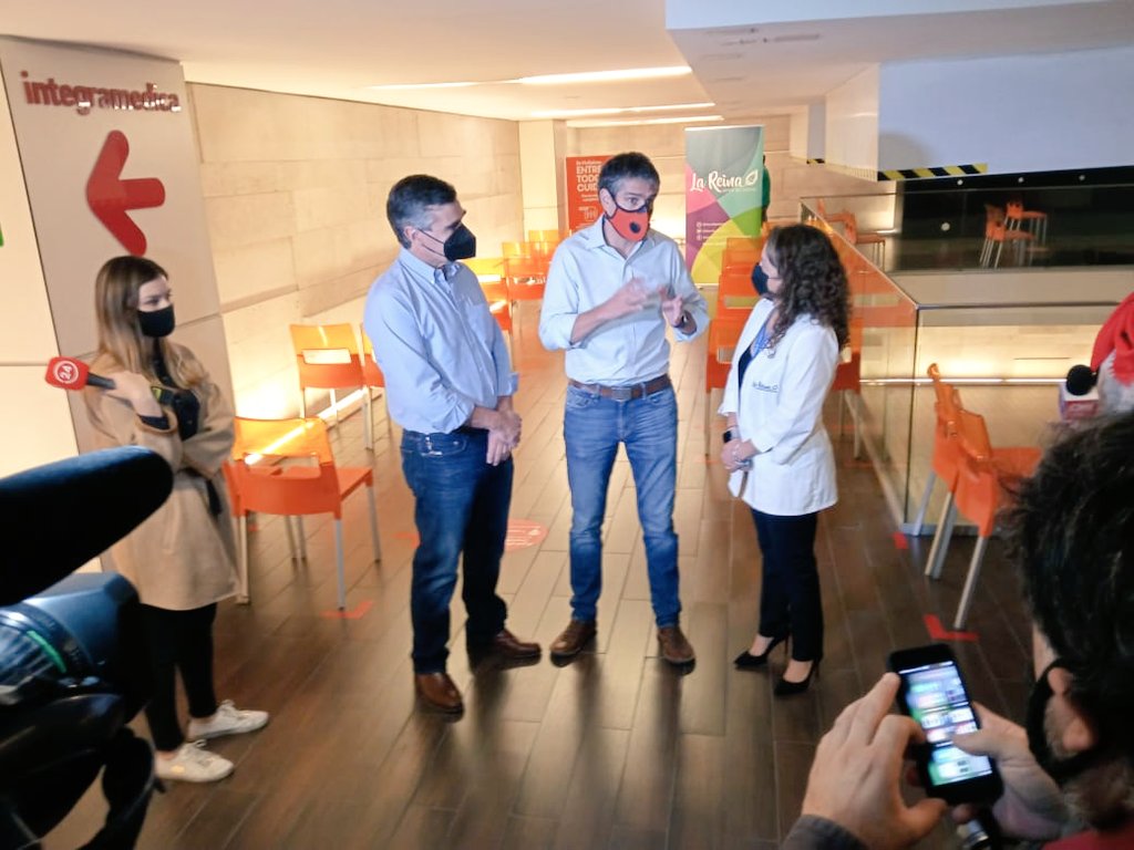 💉 ¡Mallplaza Egaña se suma a los puntos de vacunación #covid, a partir de este martes 9 de febrero!

Esperamos a los adultos mayores de @Munilareina en el nivel -2 de nuestro centro comercial. Puedes ir a pie o también hacerlo en el mismo auto, para evitar aglomeraciones 👴🏻🚙👵🏻.