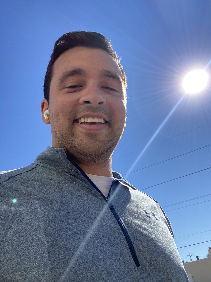 AnthonyWTKR's tweet photo. Beautiful day for a milestone run! #10mi #halfmarathontraining https://t.co/6VH7DMgHQd