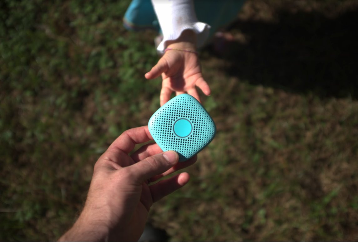 relay_go's tweet image. &quot;The girls&apos; Relays are the perfect way to have peace of mind when they are on the playground...I am never far but we can still keep in touch and have fun!&quot; - Proud Relay dad