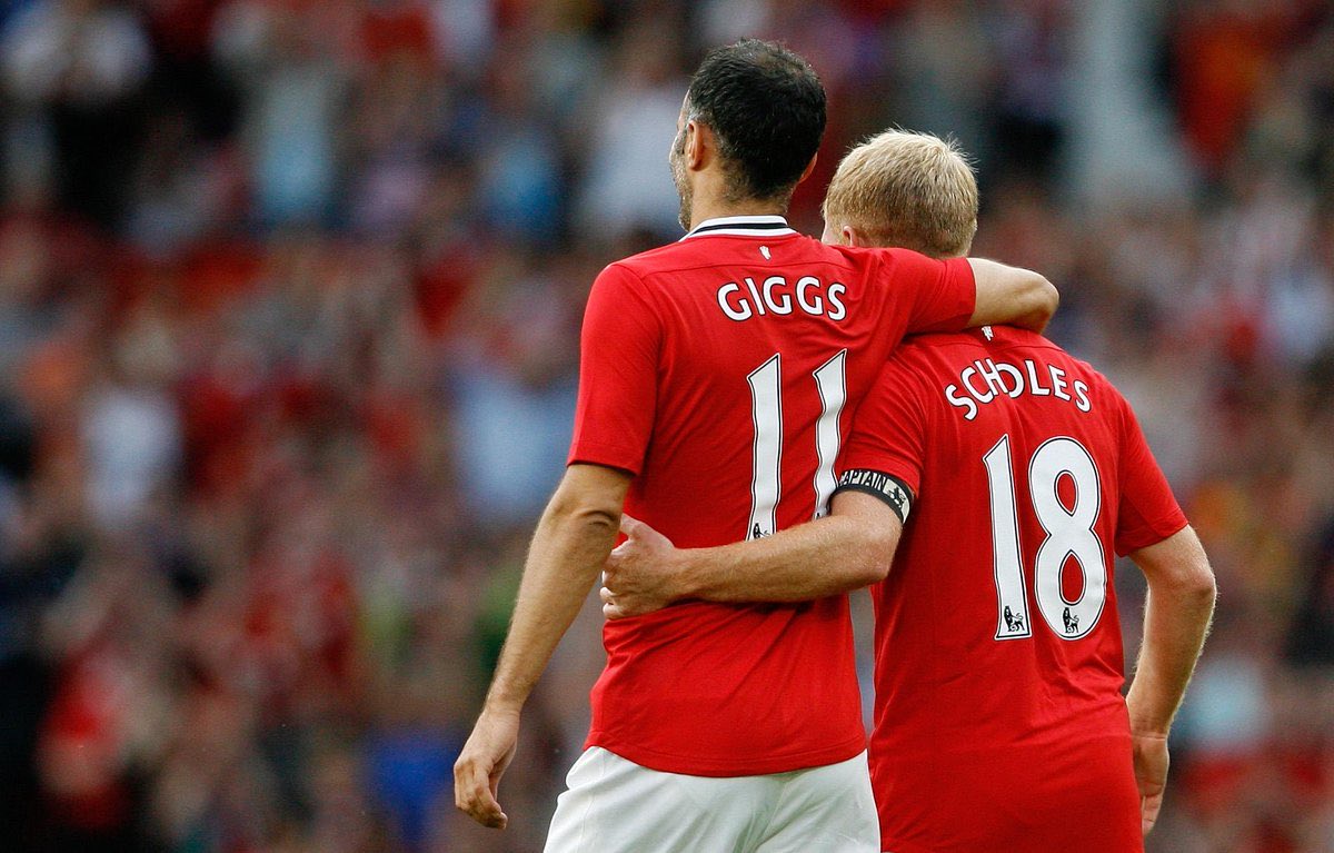 Paul Scholes and Ryan Giggs were 32 and 33 years old in 2006

Absolutely ridiculous that they both went on to win 5 Premier Leagues titles, 3 League Cups, 1 Champions League and 5 Community Shields after that.
