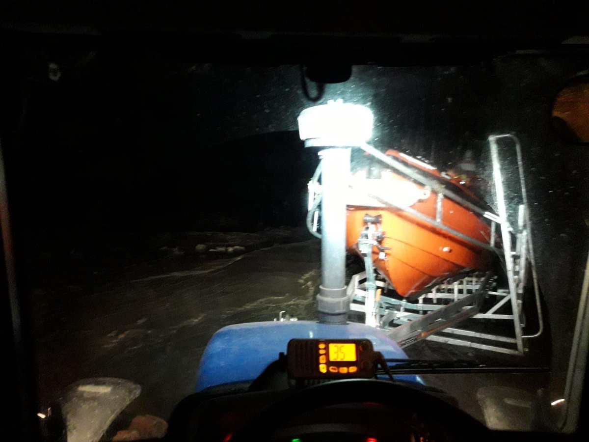 #CALLOUT Sharpness lifeboat was tasked at 2340hrs last night to reports of a person in distress in the water off Lydney.
 
With nothing found, crews were stood down at 0150hrs. 

Also in attendance were <a href="/Hmcgchepstow/">HM Coastguard Chepstow</a> <a href="/Glos_Police/">Gloucestershire Constabulary</a>