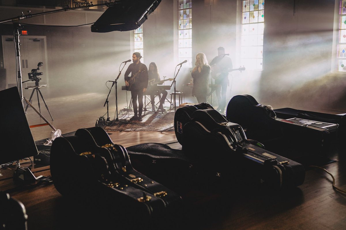Ready to see a new arrangement of Dashboard Confessional on the “Lonely Hearts &amp; Lovers” stream? Featuring <a href="/armonjay/">ARMON JAY</a>, @danepoppin, &amp; <a href="/bleachbathmusic/">ABIGAIL</a>, we’re thrilled to share the songs that have carried this band for 20 years with you in a brand new way.