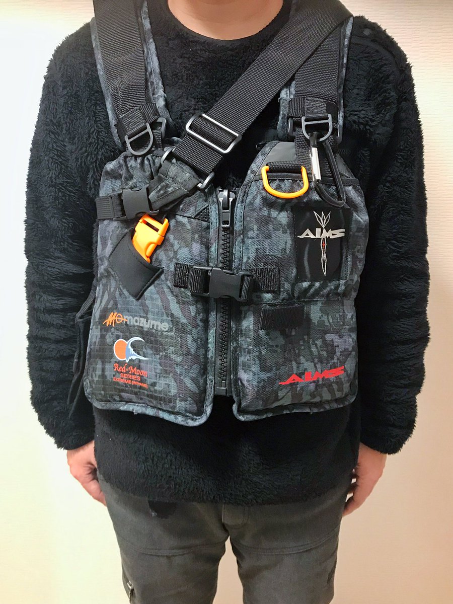 レッドムーンライフジャケット