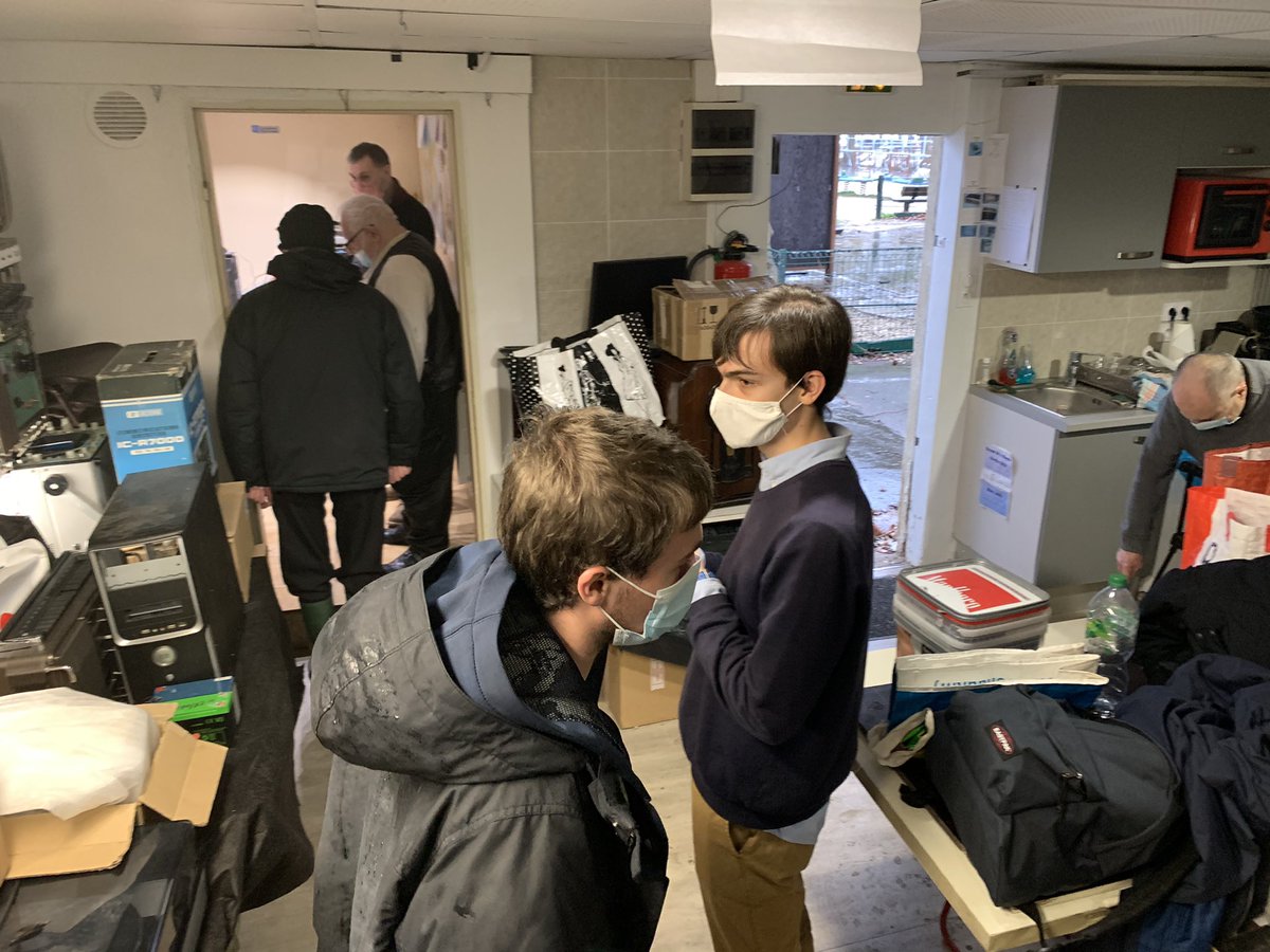 F5KFF_F6KGL tweet media