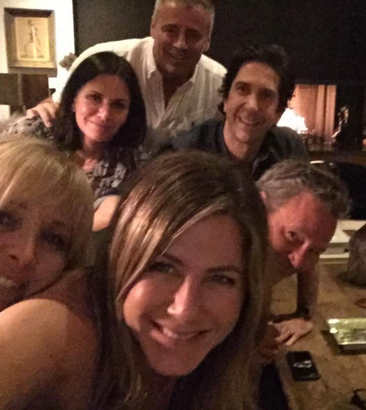 SerialoMANIACY's tweet photo. #Friends https://t.co/vOvoXtu7k4