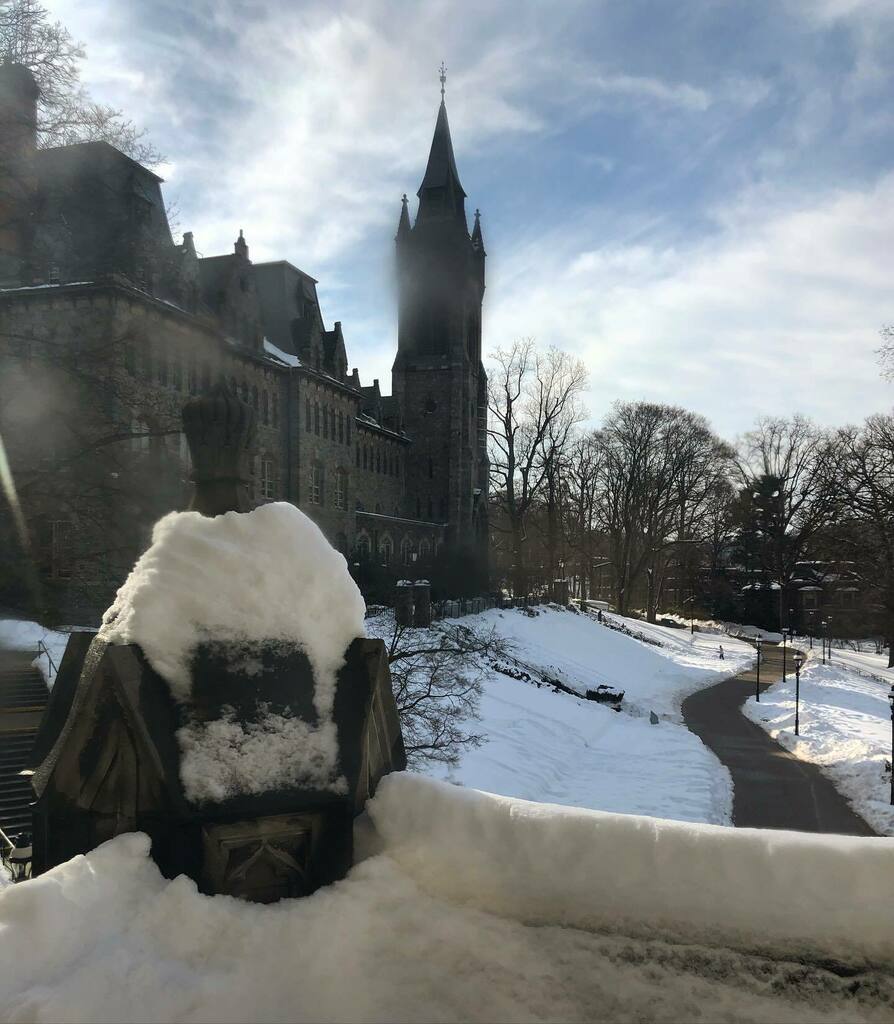 LehighSpecColl's tweet photo. Sun over snow... spring semester begins! #snow #lehighuniversity #packerhall https://t.co/QSla8YxmFn https://t.co/yTu3V1OPar