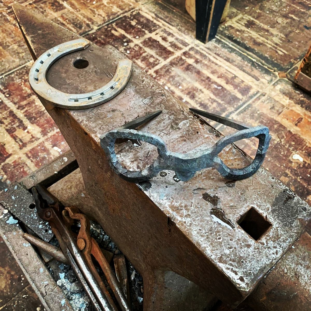 Started working on a new #sculpture! 🔥 #forged #metal #artwork