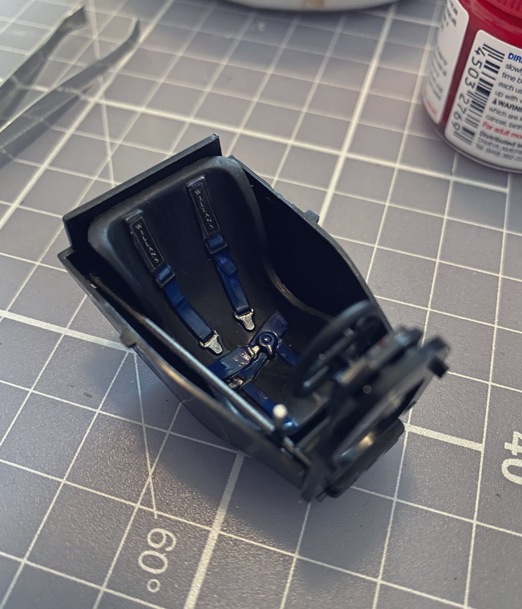 Couple of pics where you can see the detail better because Twitter video compression is . Some of the decals were tricky af 