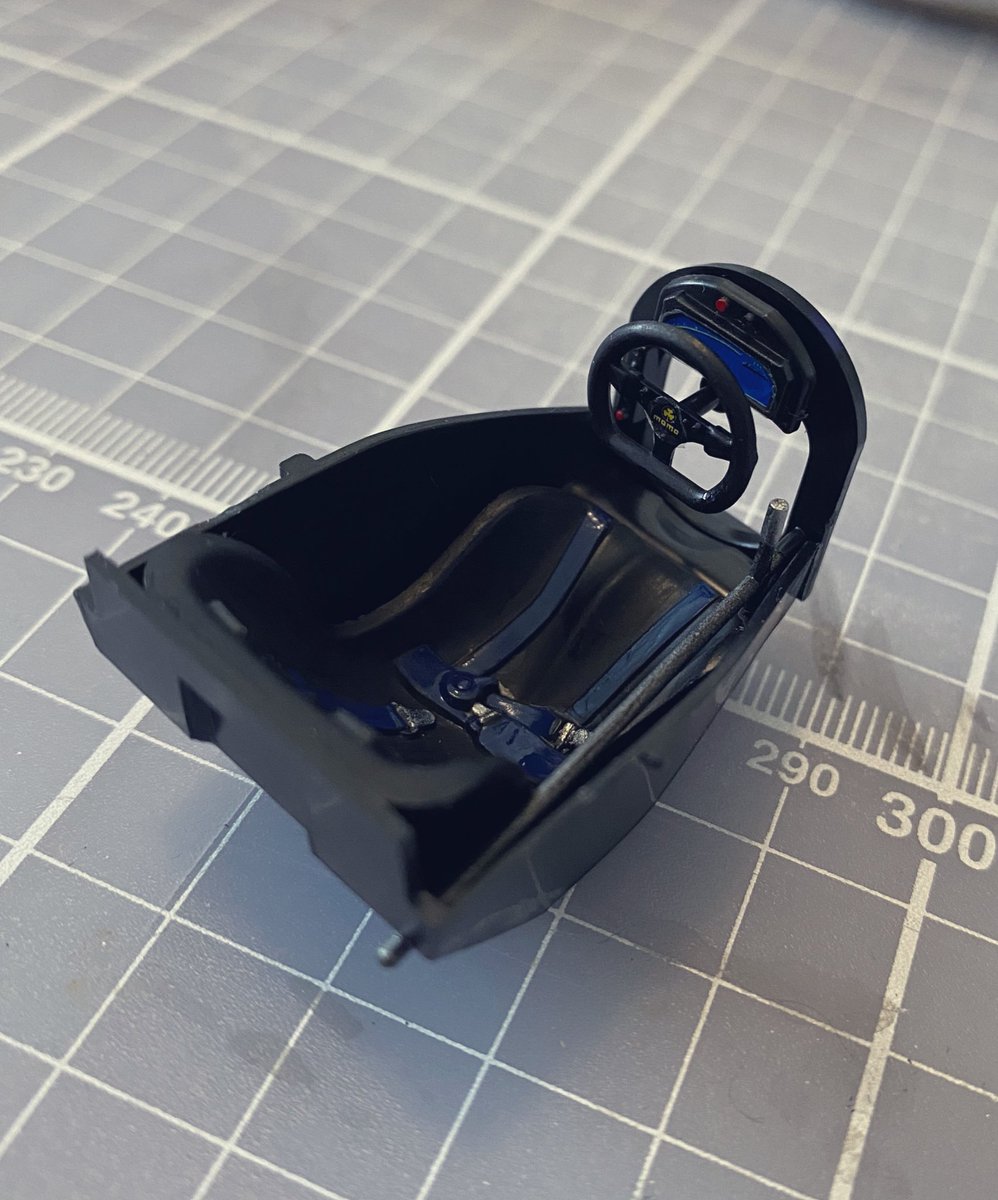 Couple of pics where you can see the detail better because Twitter video compression is . Some of the decals were tricky af 