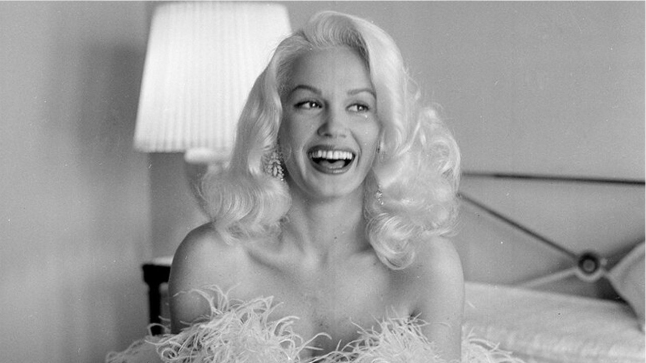 Good morning! Happy birthday, Mamie van Doren! 