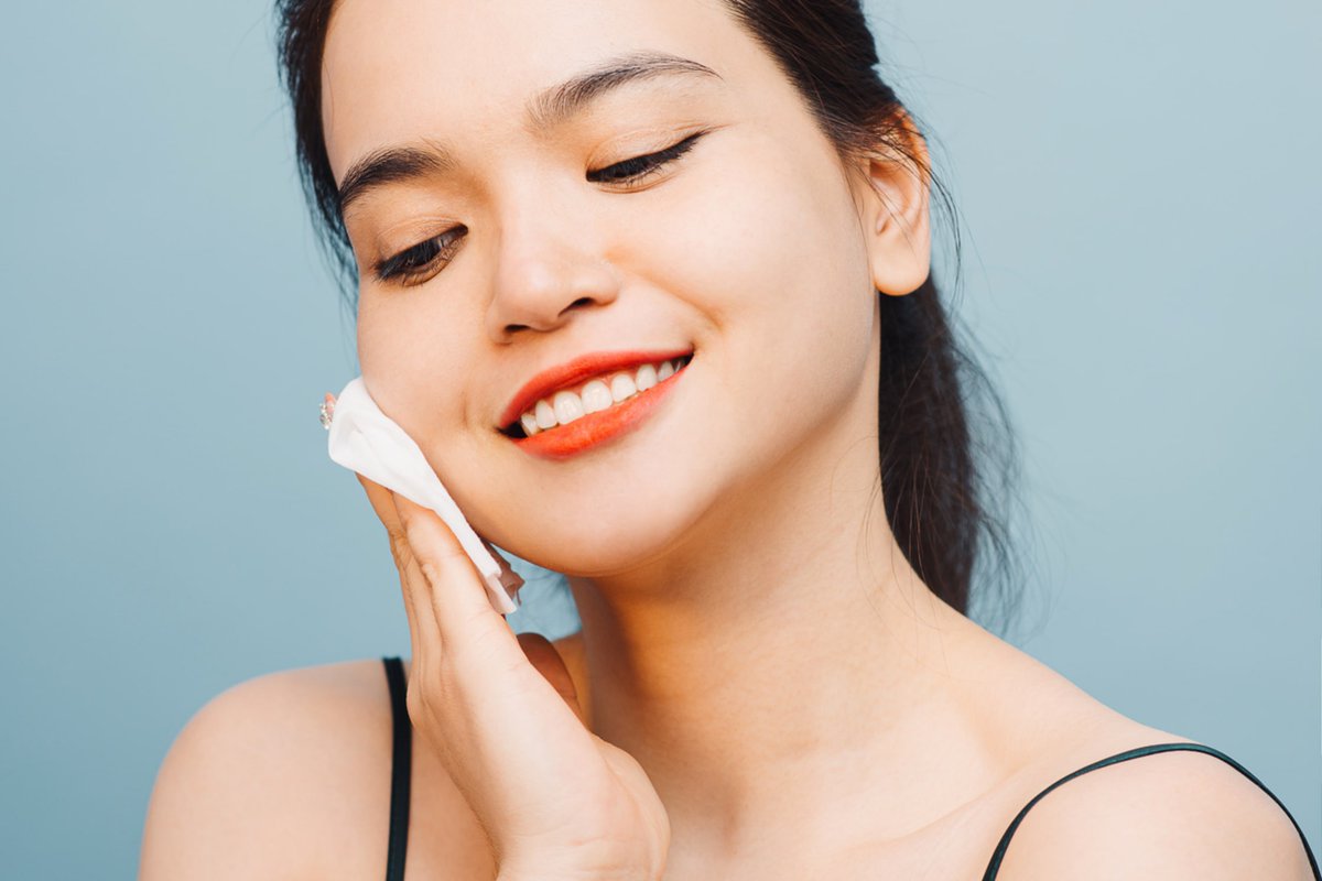 RGRPharma's tweet photo. Facial Toner: What It's Good For + Ingredients For Glowing Skin
https://t.co/n1tOwVT00K 
#RGRPharma #SkinCare #Skin #SkinRegimen #SkinHealth https://t.co/Xi4oxAVT24
