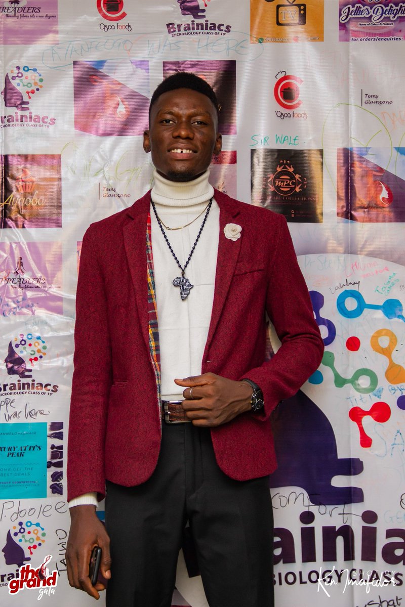 Happy birthday Leader 😍
Happy birthday <a href="/oMo_iYa_IBADAN/">Tholaradesina</a> 
Thanks for being the leader we can look up to 😍

Please say a prayer for OUR erstwhile GOVERNOR❤