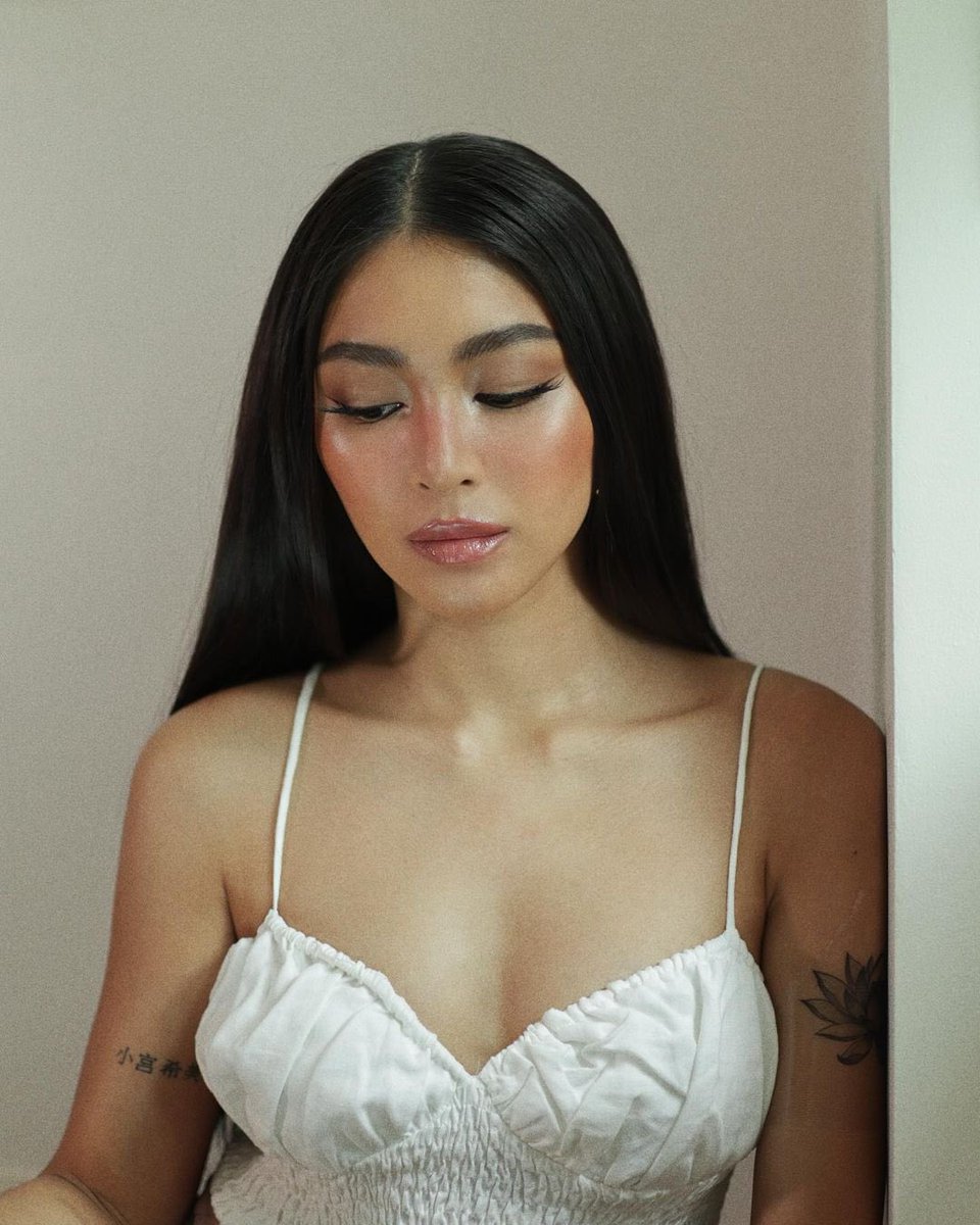livelikepotter's tweet photo. NADINE HINDI KA BA TALAGA TITIGIL https://t.co/TwVQnlTHFK