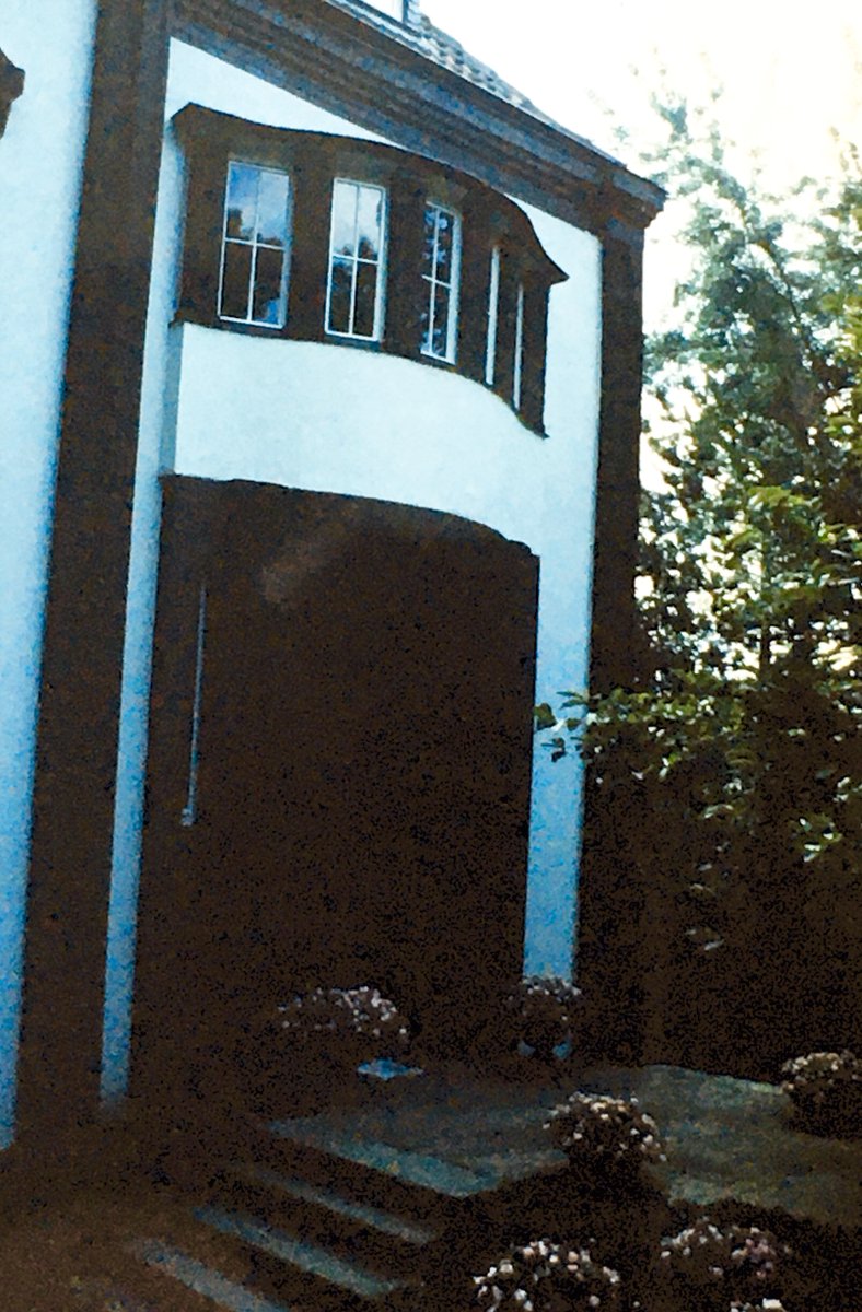 SWardArch's tweet photo. behrens house, matildenhohe, #July90 #throwback #slidescanproject day 70 https://t.co/u4Z6OdaCAA