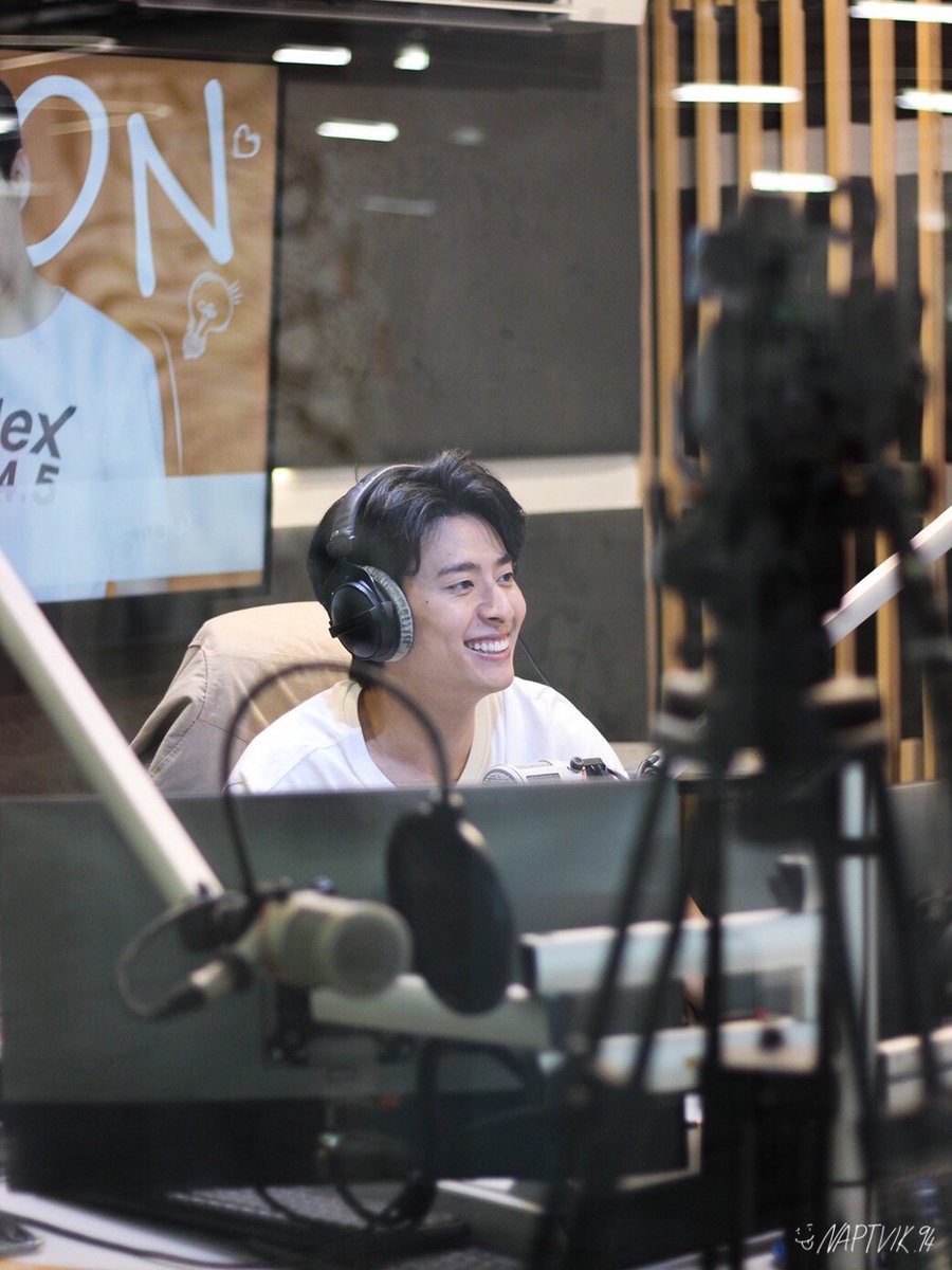 Naptvik94's tweet image. วันแรกกับFJ Na ยินดีกับผลงานชิ้นใหม่ด้วยนะคะ❤✌🏼

FJ Na จะประจำการทุกวันเสาร์-อาทิตย์ 10.00-13.00 น. ใครว่างๆแวะมาหาได้ตลอดนะคะ😊💕

@naptvik
#ณ #naptvik
#FLEX1045 #FJFlex