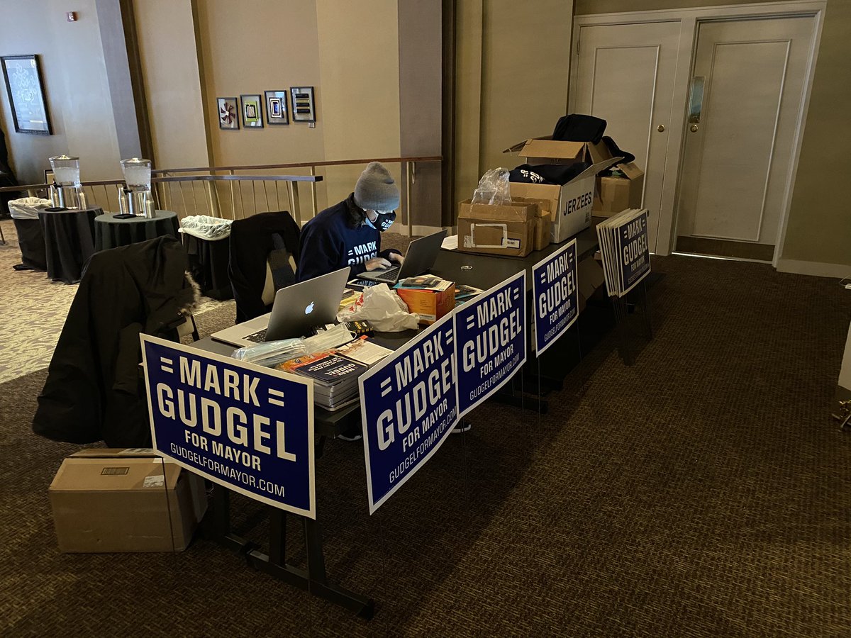 Even a snowstorm can’t stop  @GudgelForMayor. Dozens of volunteers have already arrived and are being trained to canvass the city we plan to serve: All of Omaha!