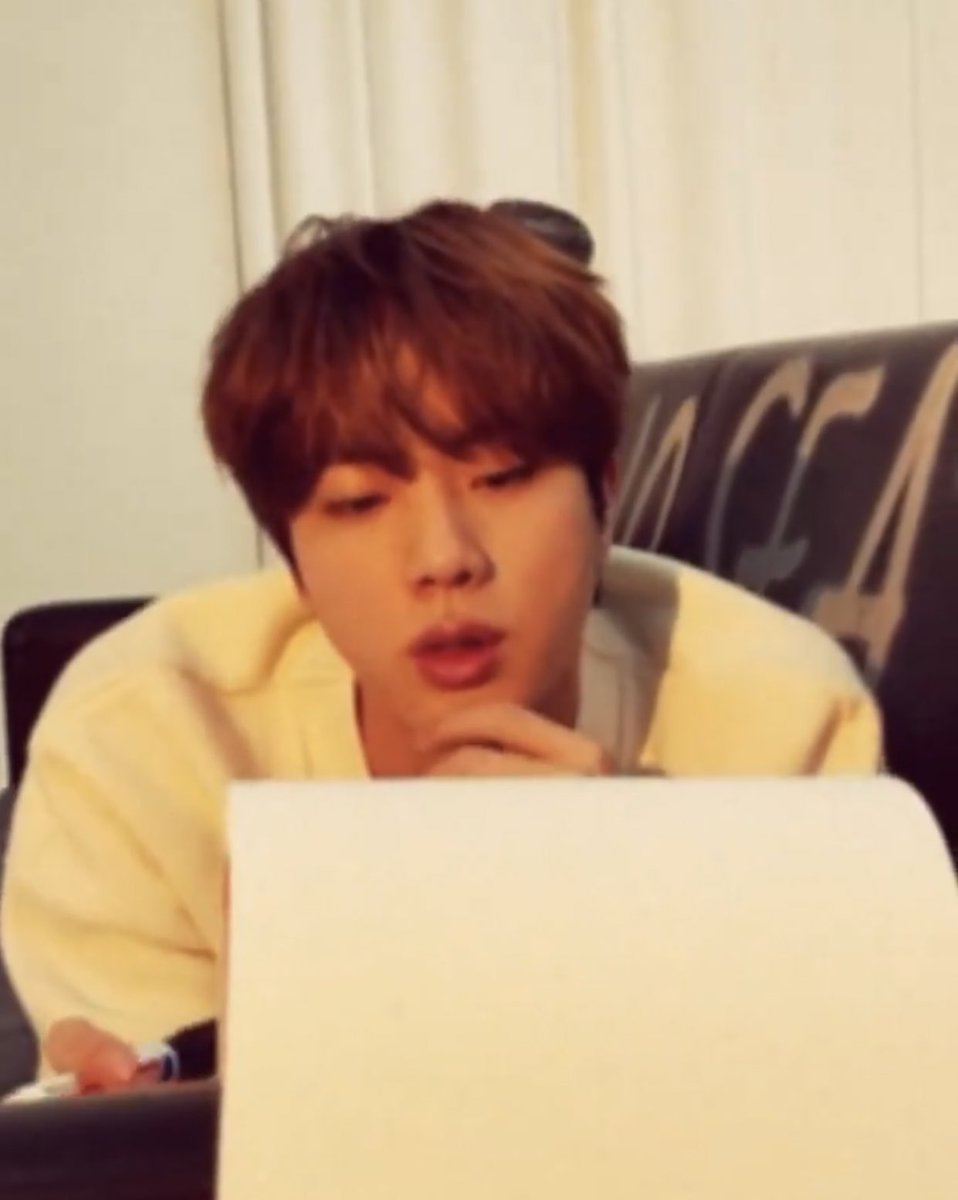GGUKY00N's tweet photo. Seokjin dünyanın en güzek insanı ve sesi duyabileceğim en güzel ses , 0 şaka💗 https://t.co/T7OeA6f7IA