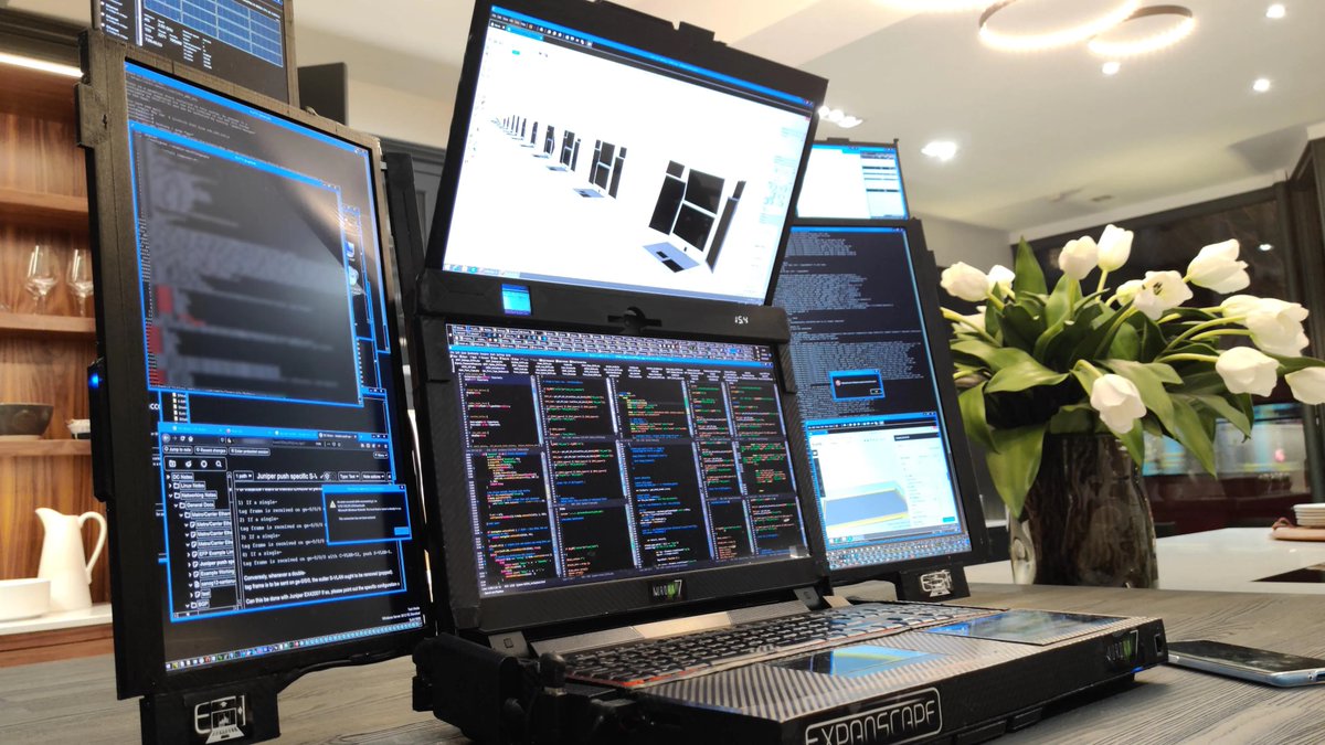 How many screens is too many for a laptop? Is it seven? bit.ly/3rxznDV