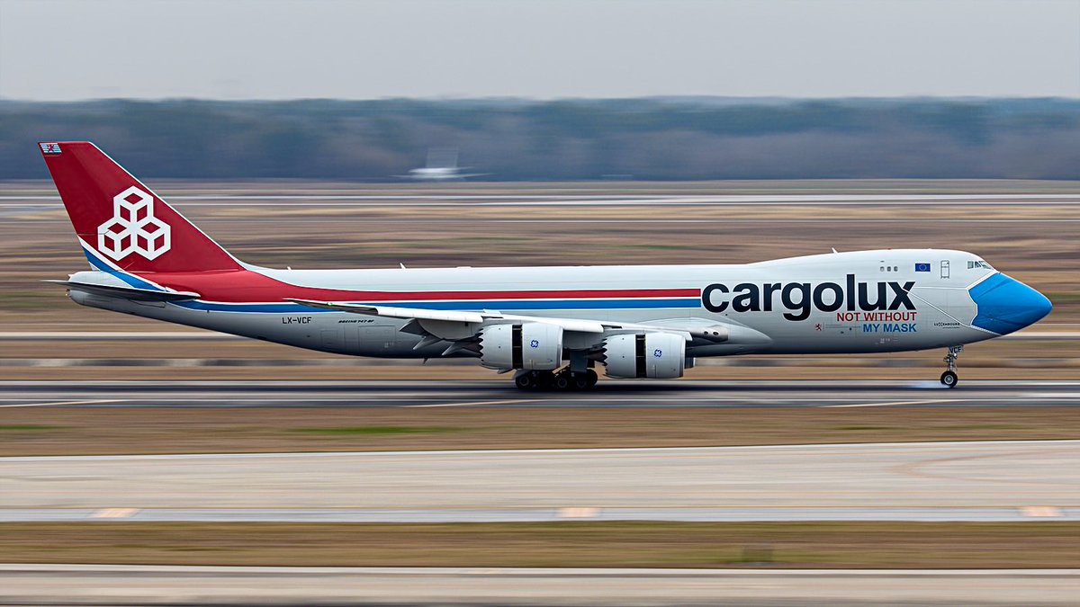 GFBAvPhoto's tweet photo. Cargolux’s Not Without My Mask setting down the nose gear on a dreary Winter morning. #IAH #Cargolux #HoustonSpotters #NotWithoutMyMask https://t.co/POLCSZ0NNJ