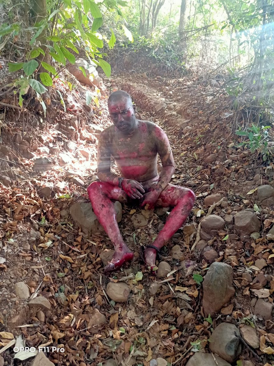 RealAnkitdubey's tweet photo. बहुत ही दुःखद😭
#Palghar में ना हमारे  #सेना के जवान सुरक्षित है. नाही साधू संत सुरक्षित . निर्ममता से हमारे सेना के जवान को मार डाला .अभी तक #पालघर के साधु, संतों को न्याय नही मिली और  फिर हमारे छेत्र के जवान की निर्मम हत्या, आखिर ऐसा क्यों?? कब मिलेगा न्याय @MumbaiPolice https://t.co/UzxsCDiQTG