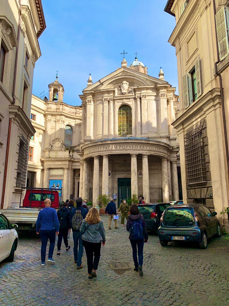 10/ Just west of Piazza Navona is this wonderful church: Santa Maria della Pace. Commissioned by Sixtus IV in 1482, Alexander VII added the incredible baroque facade in 1657. &ndash; bei  Santa Maria della Pace