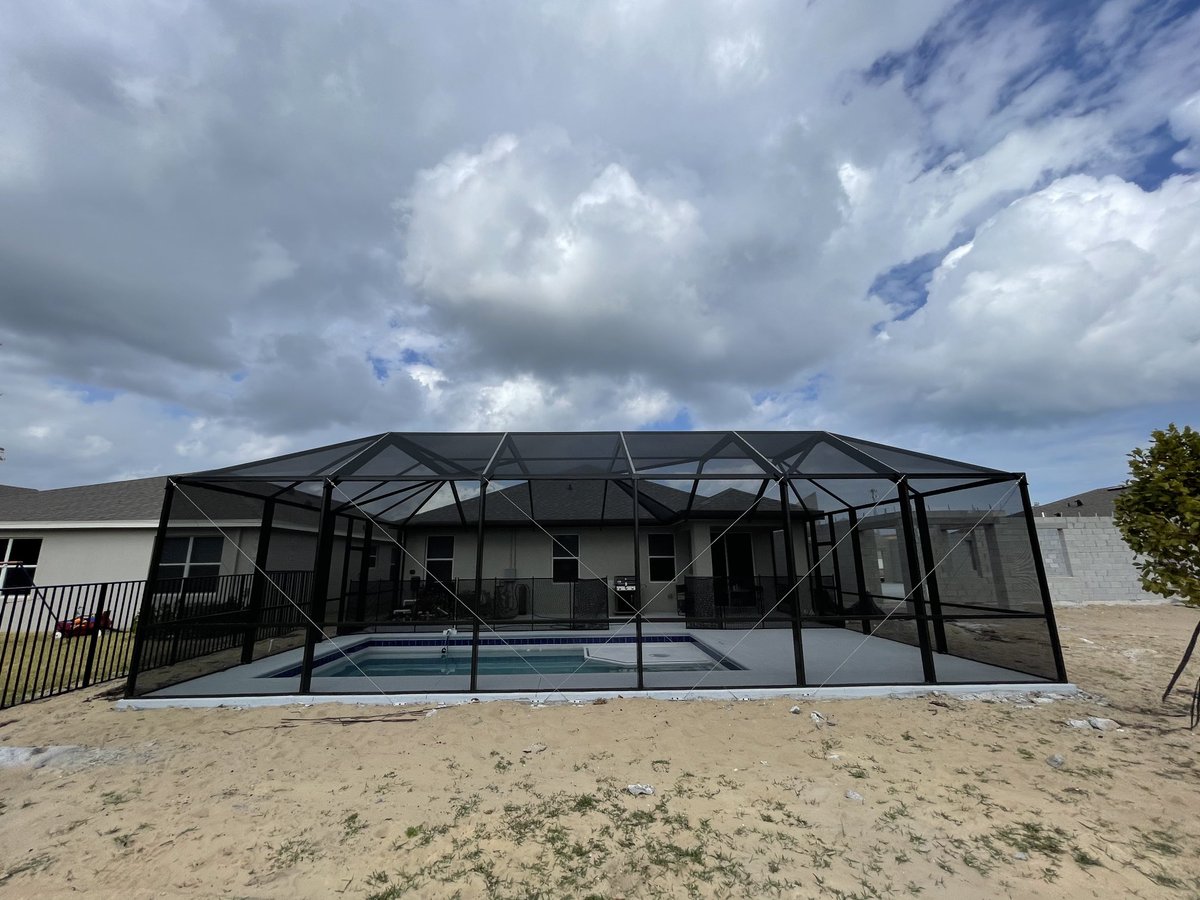 michaellgoodwin's tweet photo. Waters going in! #poolcage we finished before ⁦@Rolex24Hours⁩ #170mph #mansard #oceanbreeze https://t.co/b18tVOFz4I