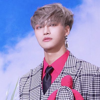 seonghwapic's tweet photo. YES SIR https://t.co/J9eXVdnLQJ