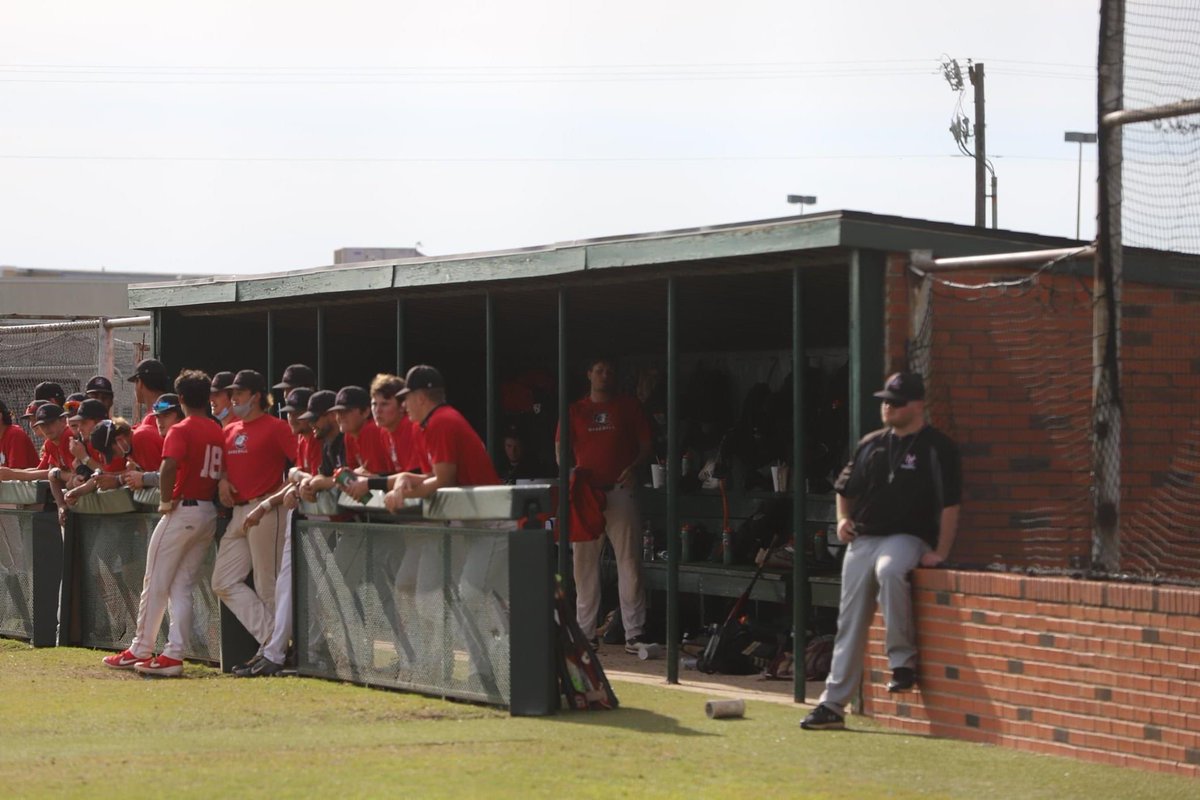 NavarroBasebal1's tweet photo. It’s GameDay! The Dawgs will be traveling to Weatherford to take on Seward County at 2:30, then @WCoyoteBaseball at 6:00! Come out and support, make sure to #blockyourman and wear your masks!
#Dawgs
#BulldogBaseball
#BulldogPride https://t.co/1WhvGV3PHa
