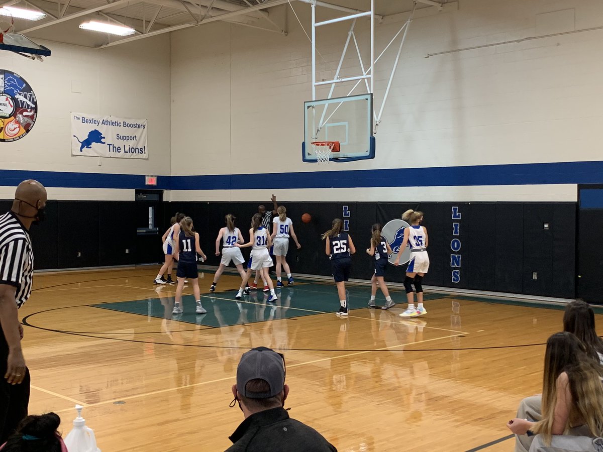 BexleyMS's tweet photo. 7th grade girls win MSL tournament by limiting Grandview to 1 fg! Great season Lions https://t.co/zqFtMtoijy