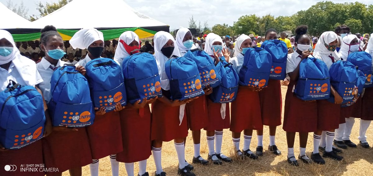 Education is a sure firewall against FGM. Schools create a protective environment as the curriculum curates mindsets, cultivating new #EndFGM norms. @UNFPAKen donated dignity kits to girls in 9 schools in Kwale County #TurudiShule #ShuleInabamba #KataaKatishaZuia