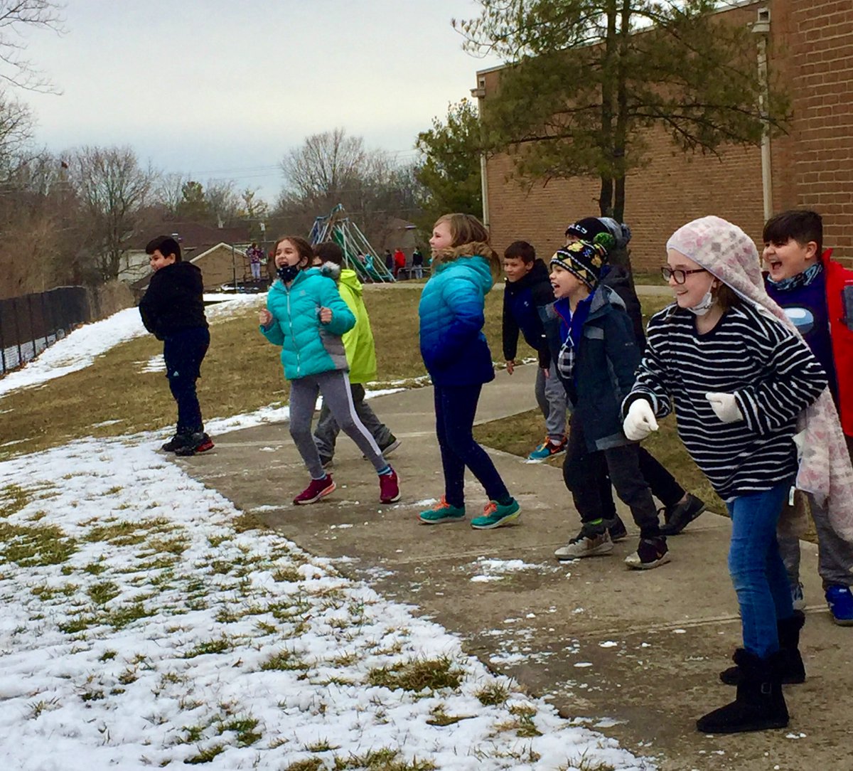 LiddicRoberta's tweet photo. Snowball fun ❄️#TeamAdena🔵 https://t.co/mpB4gf27hQ