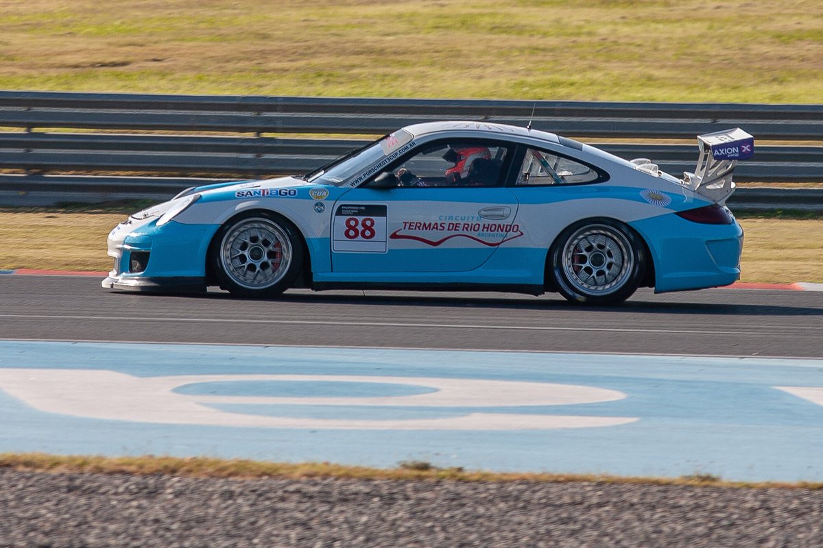 PorscheSCArg's tweet photo. Desde Porsche Sprint Challenge Argentina acompañamos al Sr. Héctor Farina, al personal del Autódromo Termas de Río Hondo y al Gobierno de Santiago del Estero, en este duro momento 🤜🤛 Todos juntos para recuperar uno de los mejores escenarios del país. Estamos con ustedes 🏁 https://t.co/XfF1tQwHzt
