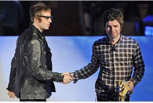 Origi’s arse a thread: