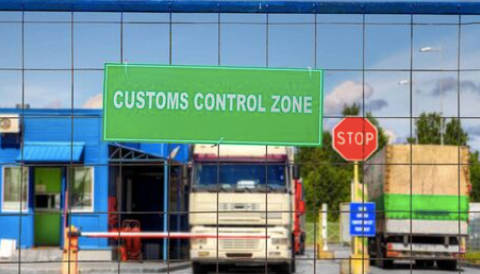 CILTIRL's tweet image. In advance of moving goods to or from GB the haulier must:
1.Create a PBN and secure a unique PBN Identifier (PBN ID)
2.Add all the MRNs 
3.Provide the PBN ID as part of the required booking details
4.Provide the PBN ID to the driver of the vehicle
5.Check the status of the PBN