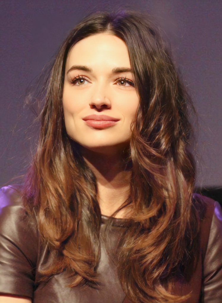 Só espero chegar nos 35 com a beleza de crystal reed

HAPPY BIRTHDAY CRYSTAL REED 