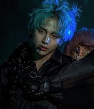 he looks so ethereal 